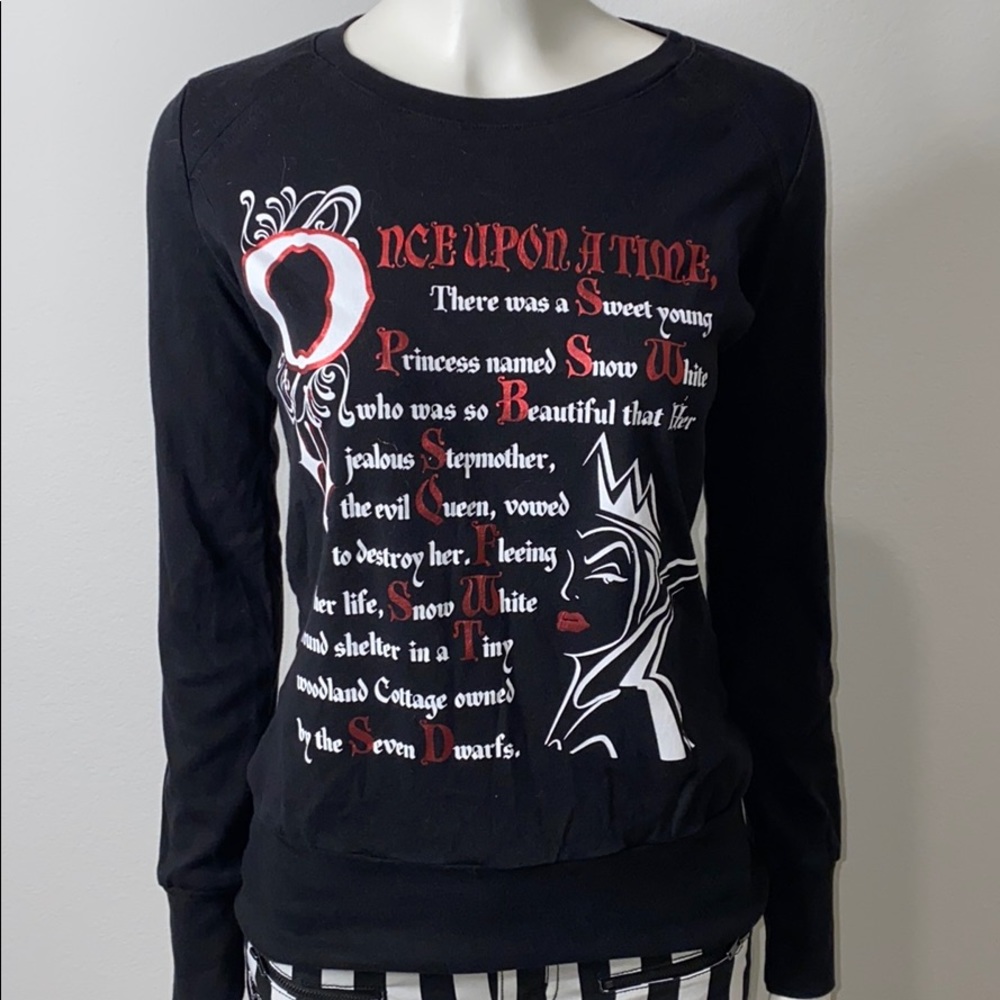 DISNEY Snow White Evil Queen Black Crewneck